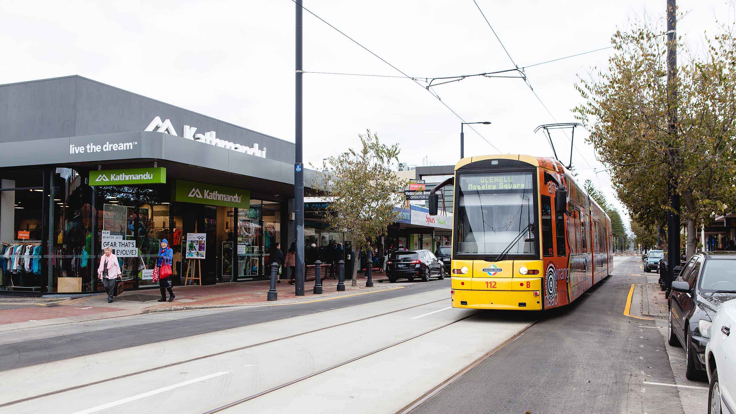 transport-trams-buses-taxis-cars-bikes-adelaide-beaches
